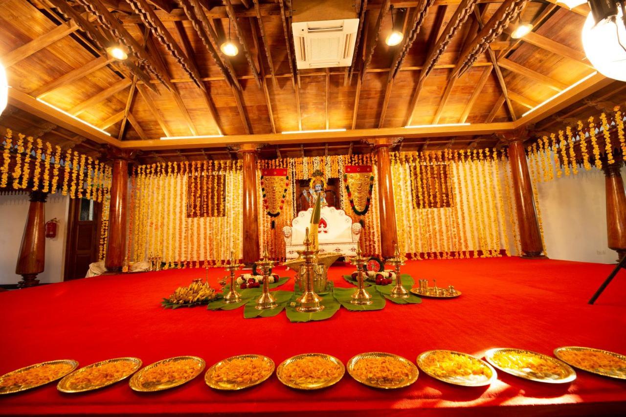 Hotel Guruvayur Darshan ภายนอก รูปภาพ