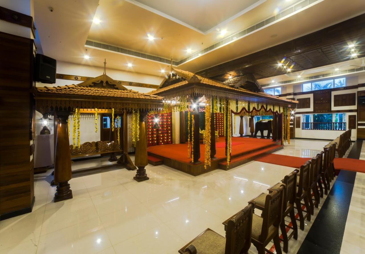 Hotel Guruvayur Darshan ภายนอก รูปภาพ