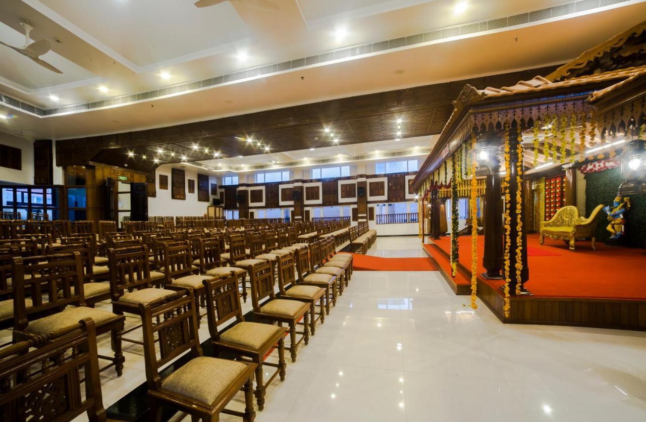 Hotel Guruvayur Darshan ภายนอก รูปภาพ