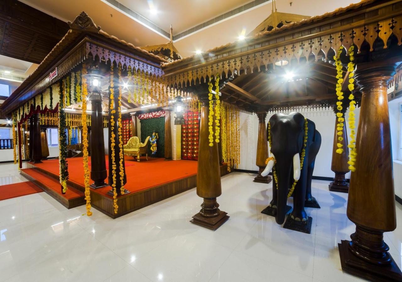 Hotel Guruvayur Darshan ภายนอก รูปภาพ