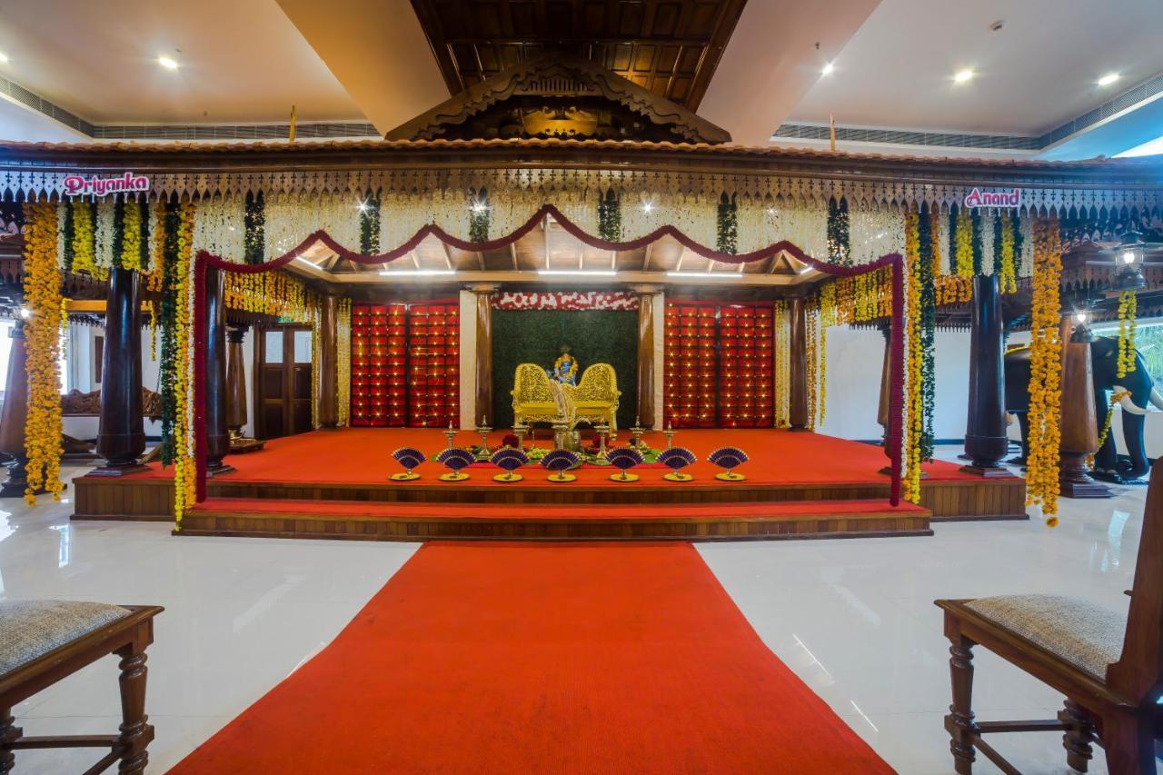 Hotel Guruvayur Darshan ภายนอก รูปภาพ