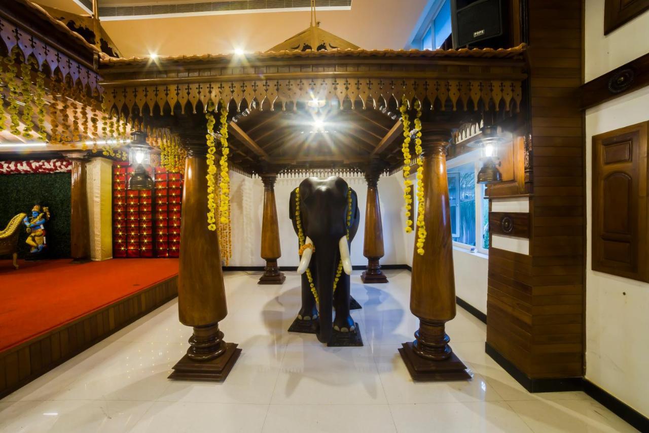 Hotel Guruvayur Darshan ภายนอก รูปภาพ